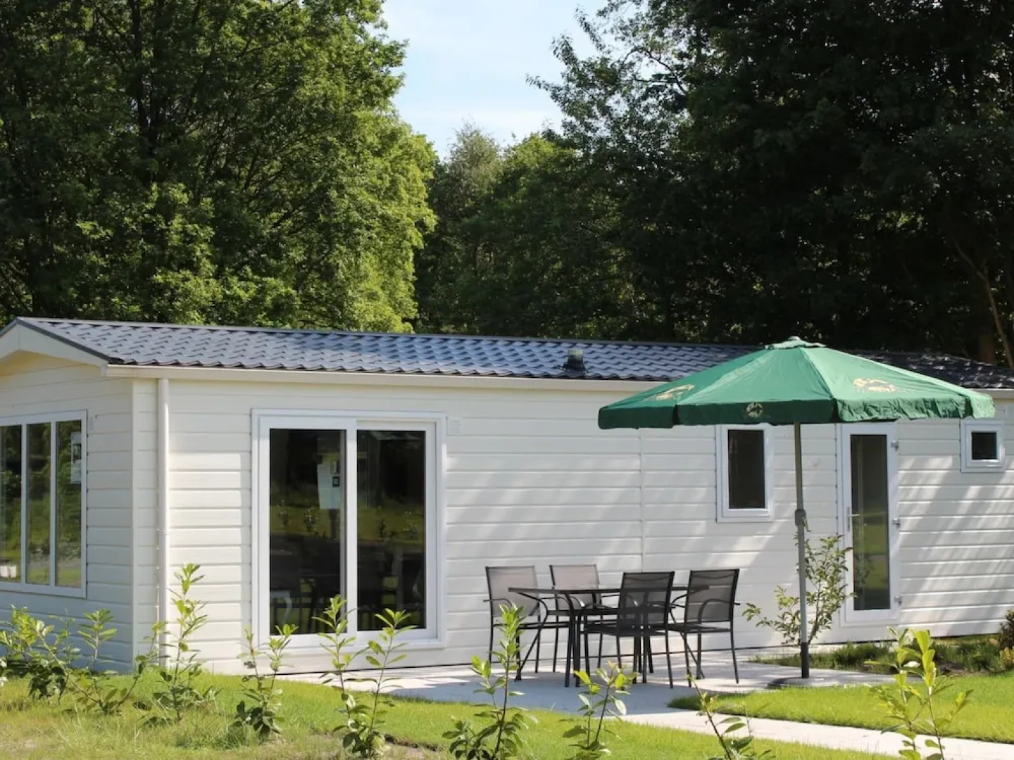 Detached Chalet With Garden and Wifi in Limburg