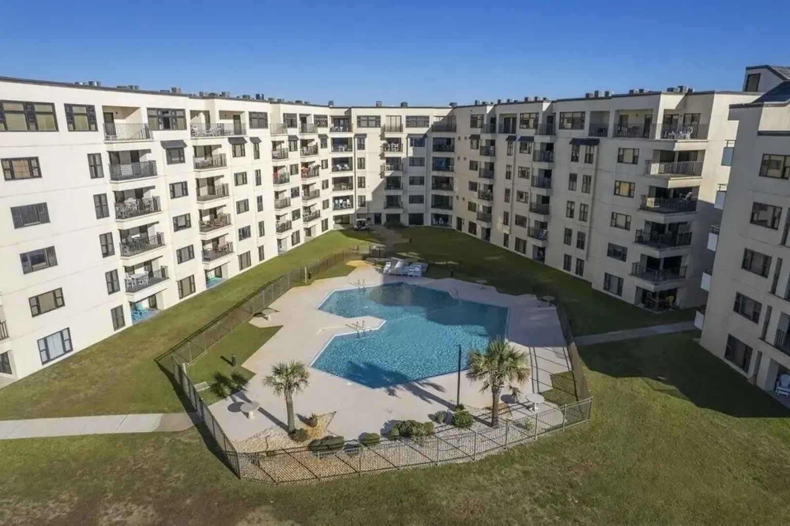 Summer Winds 231-b 3 Bedroom Condo by RedAwning