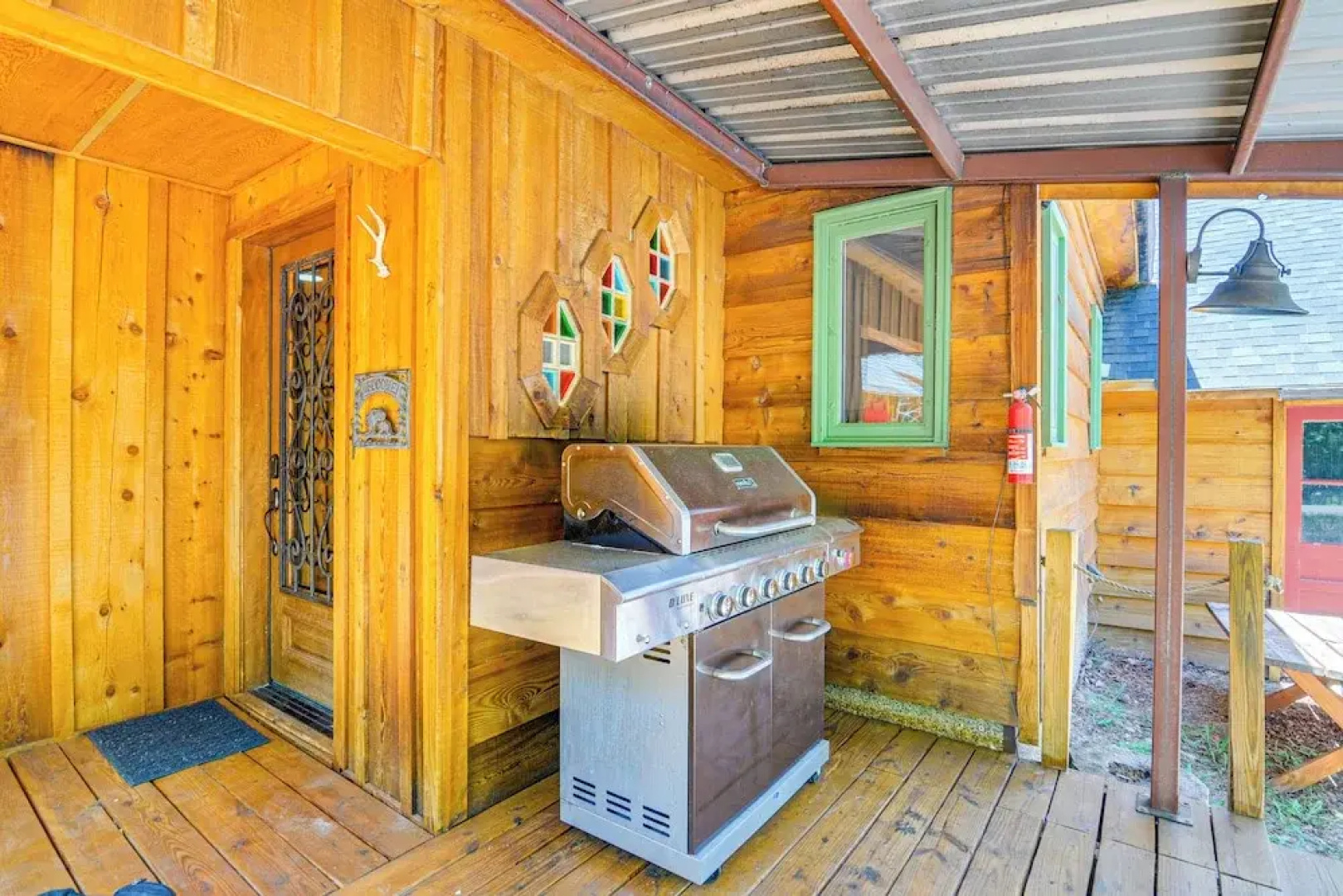 Family-friendly House: Fish, Hike, Bike & More!