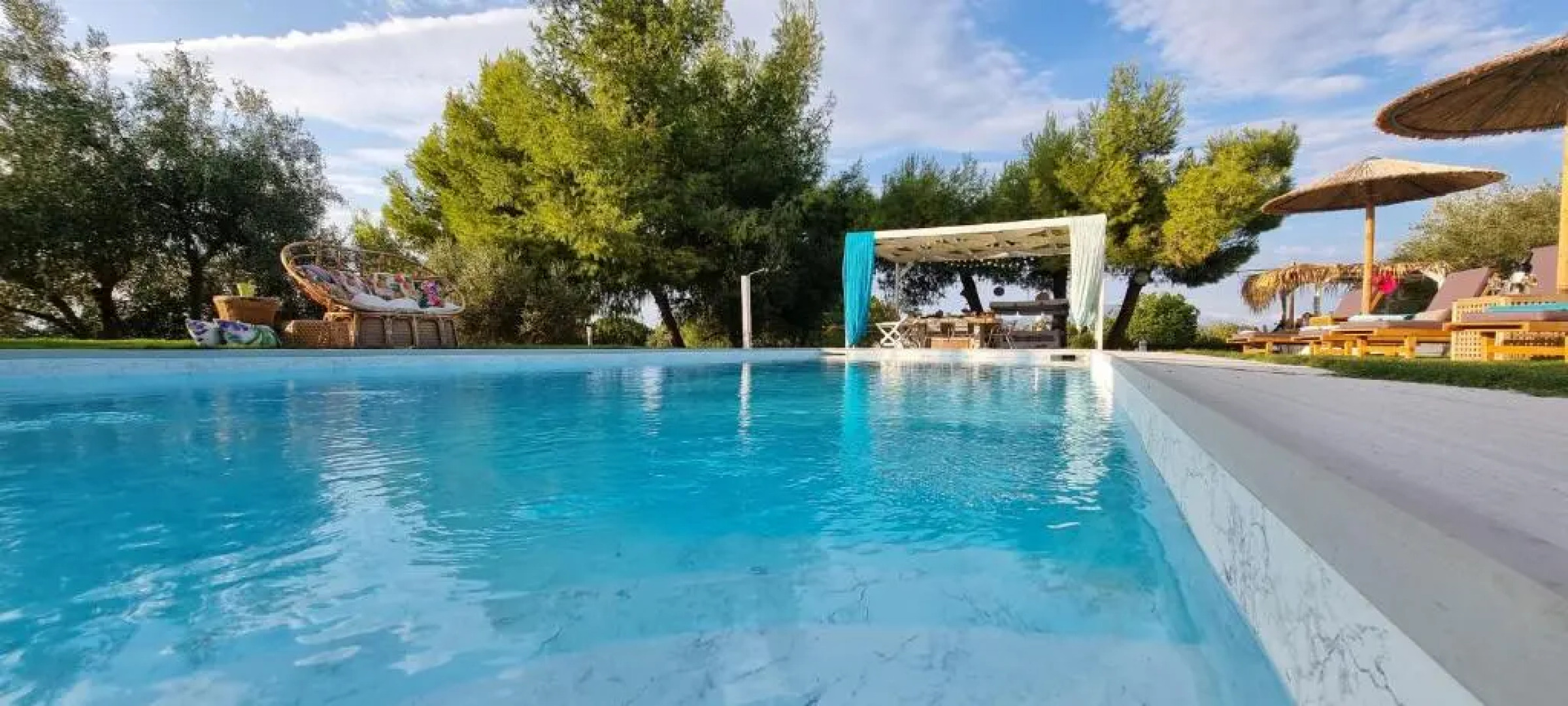 Heavenly Views-1 Maisonette with Unique Architecture close to the Beach