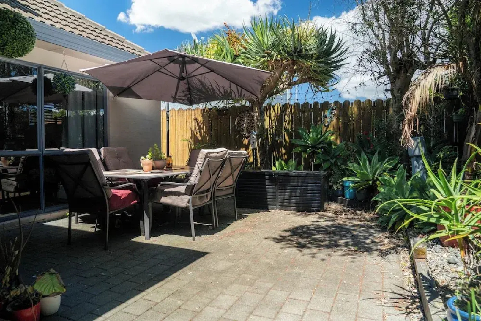 Spacious Eastern Beach Home by Zodiak Stays