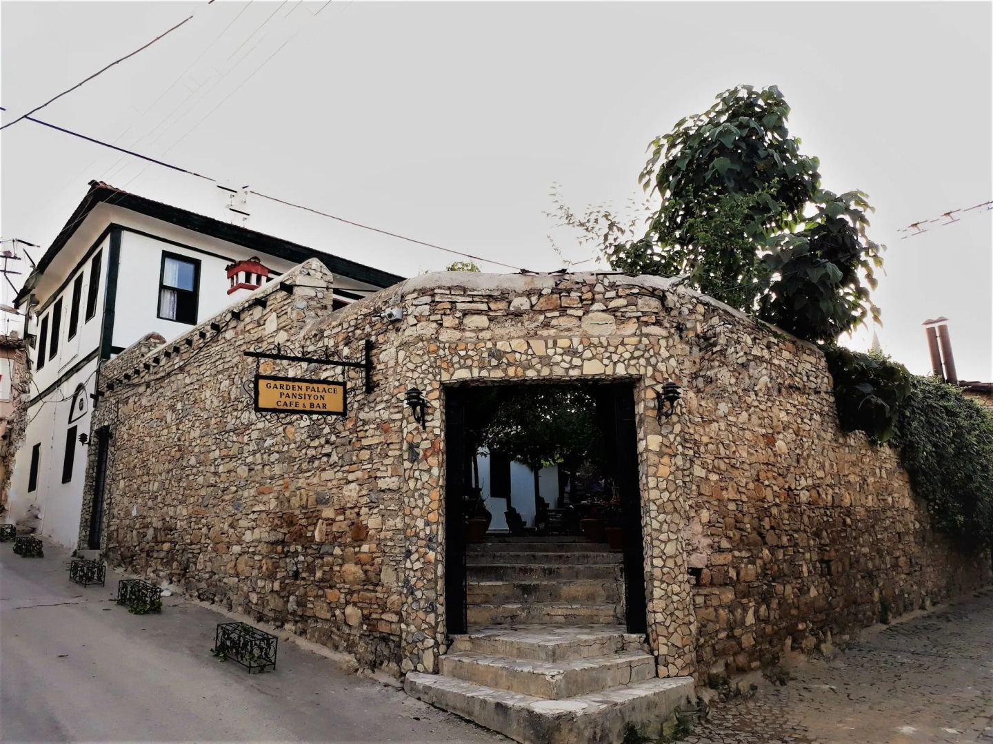 Garden Palace Boutique Hotel