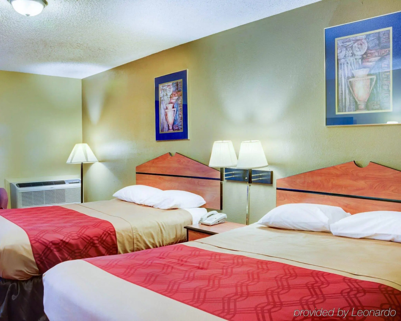 Econo Lodge Inn & Suites Hot Springs