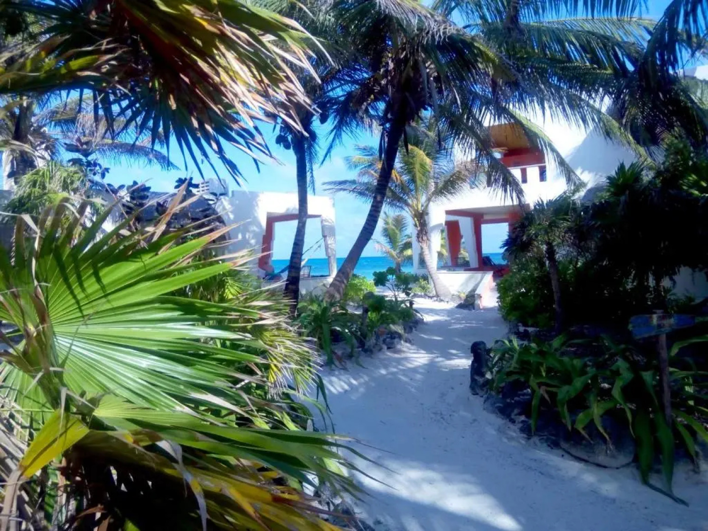 Mayan Beach Garden Inn