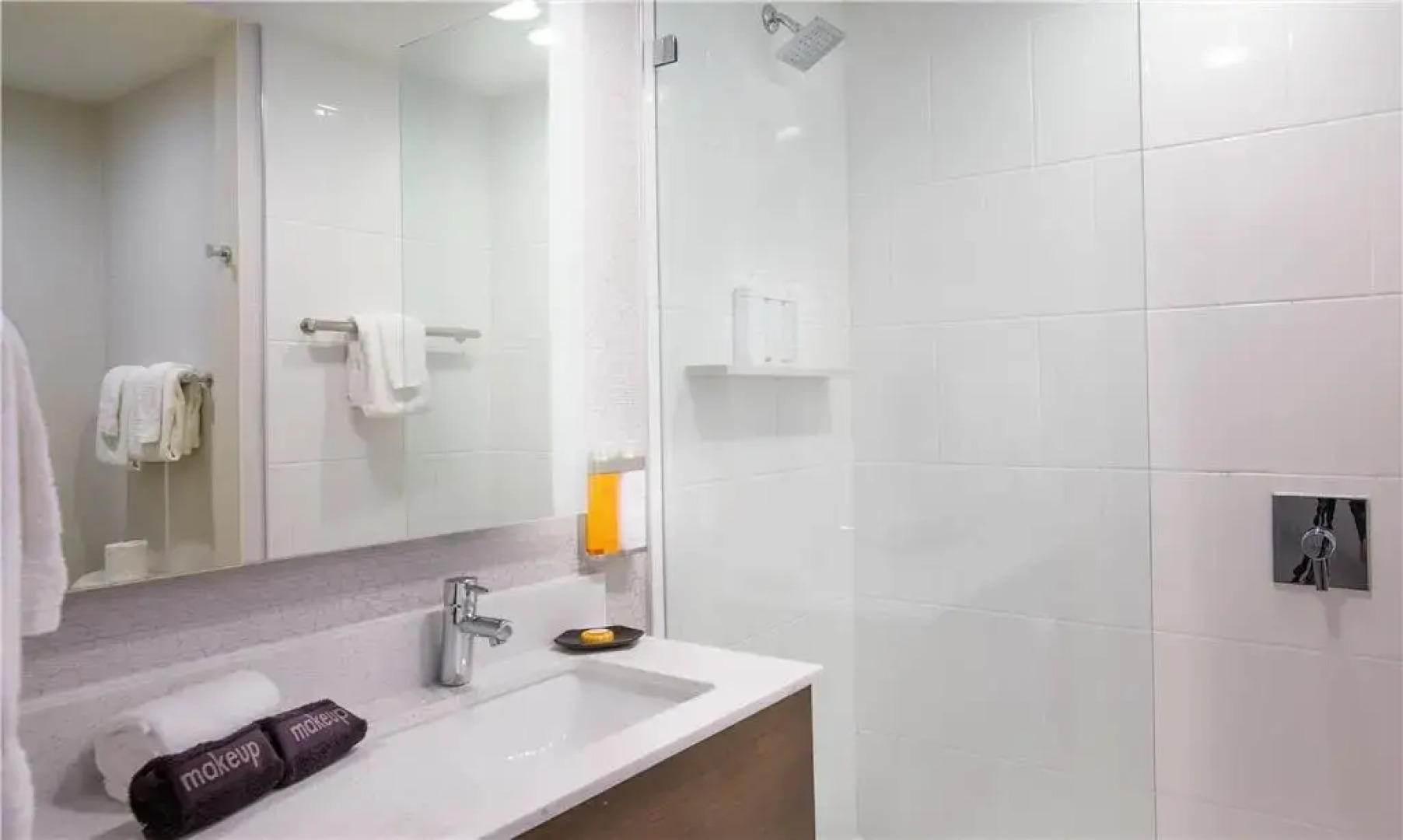 West Beach Inn, a Coast Hotel