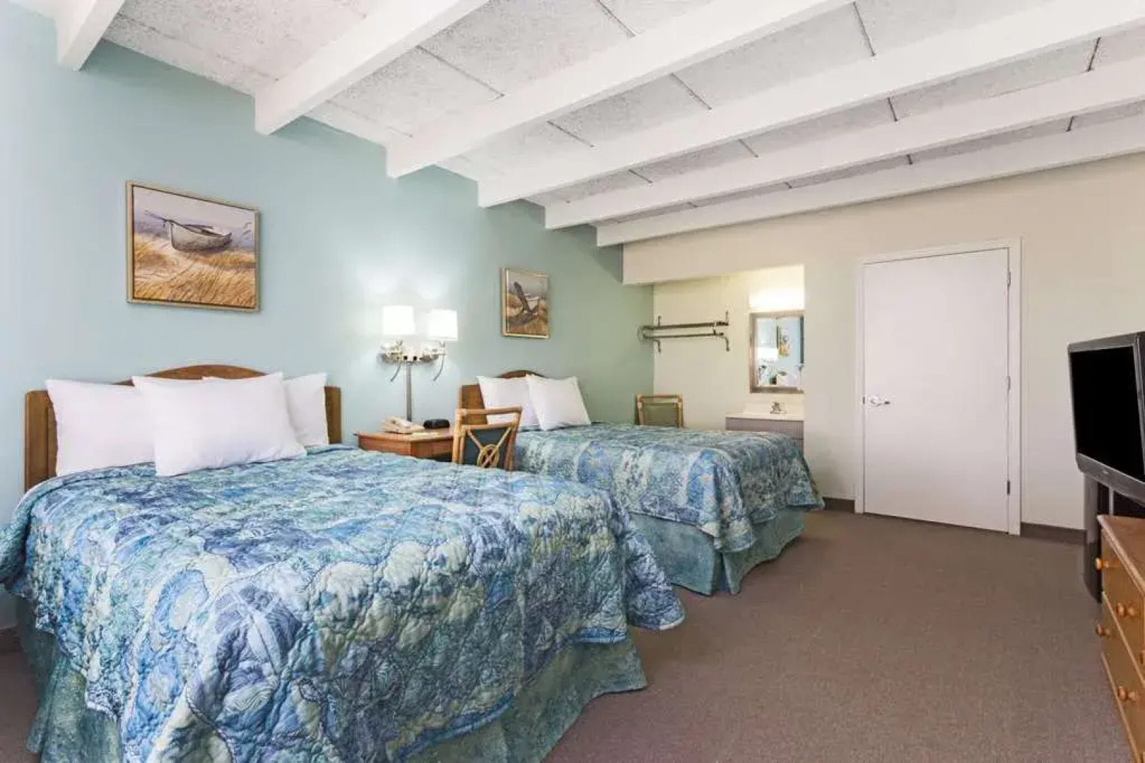 Days Inn & Suites By Wyndham Jekyll Island