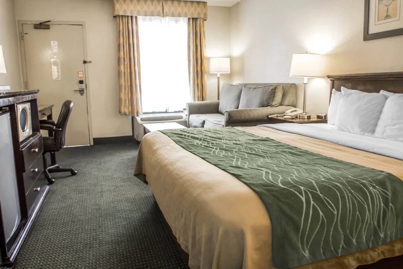 Quality Inn Riverside Near UCR And Downtown