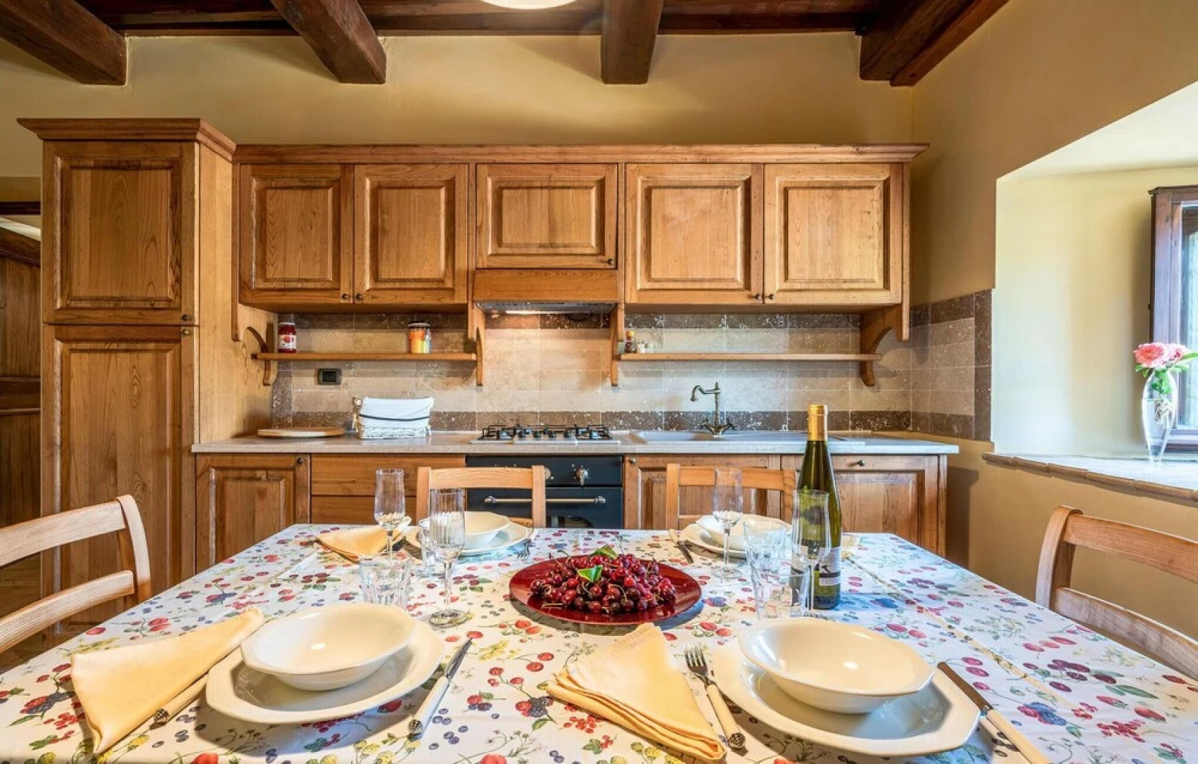 Awesome Home in Camerino With Outdoor Swimming Pool, Wifi and 2 Bedrooms