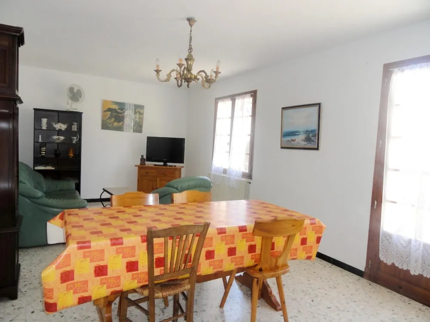 House With 2 Bedrooms in Saint-laurent-la-vernède, With Enclosed Garde