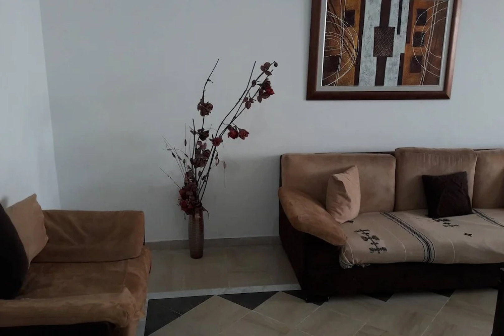 Rent Apartment F4 Richly Furnished In Tunis
