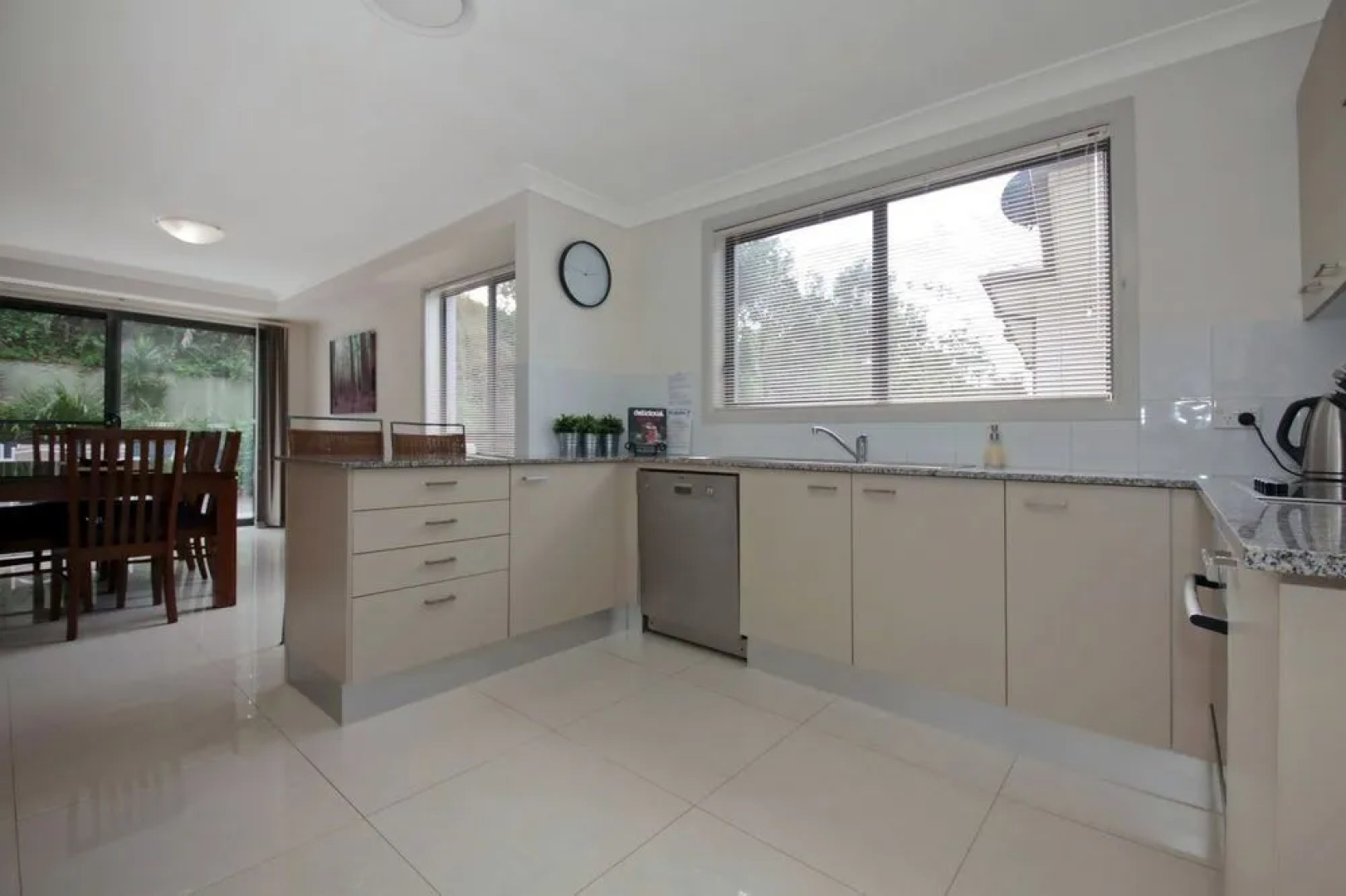 Lagoons Estate, 22 Coventry Place