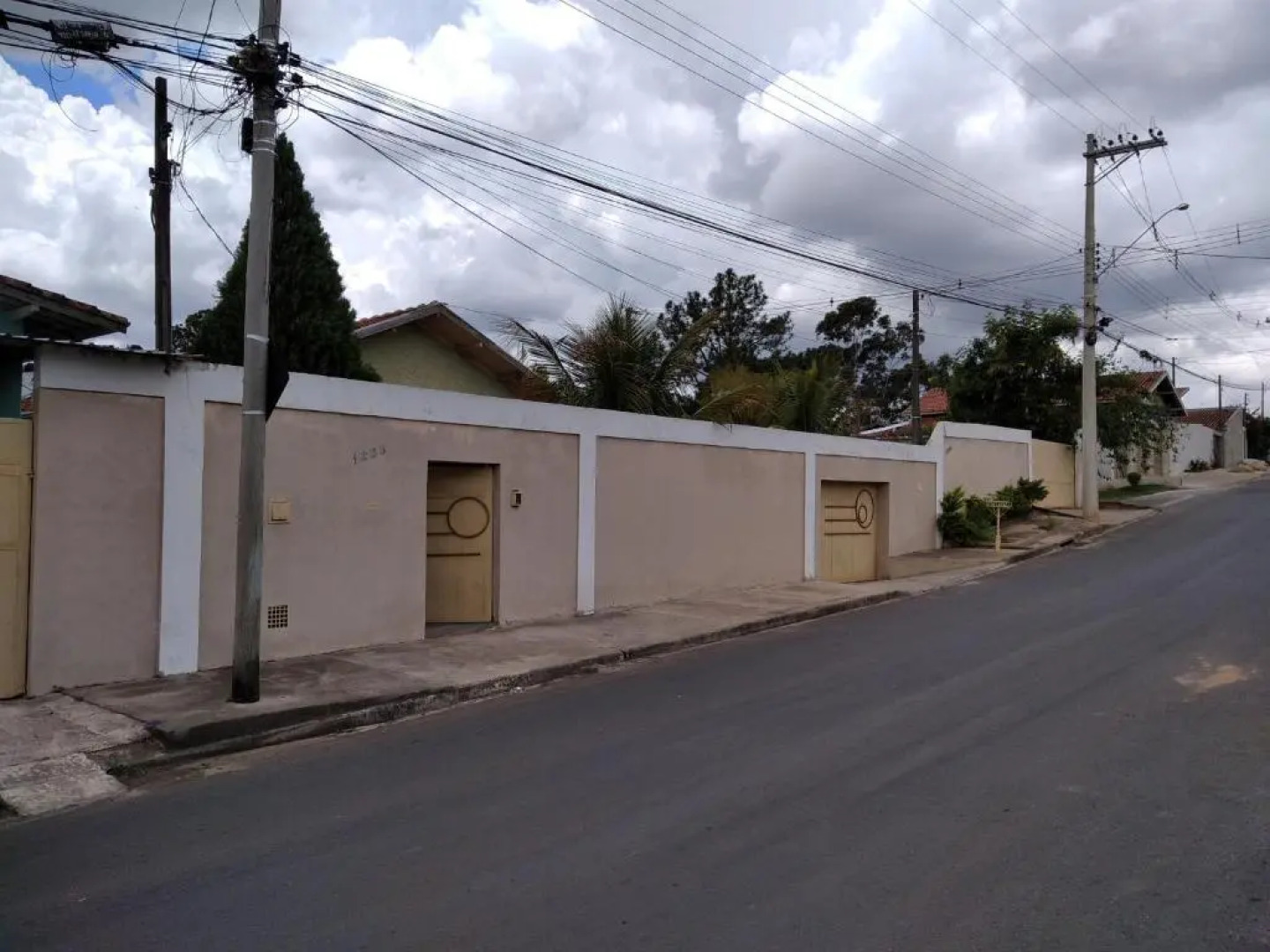 Casa 2 dorm em Botucatu próx unesp