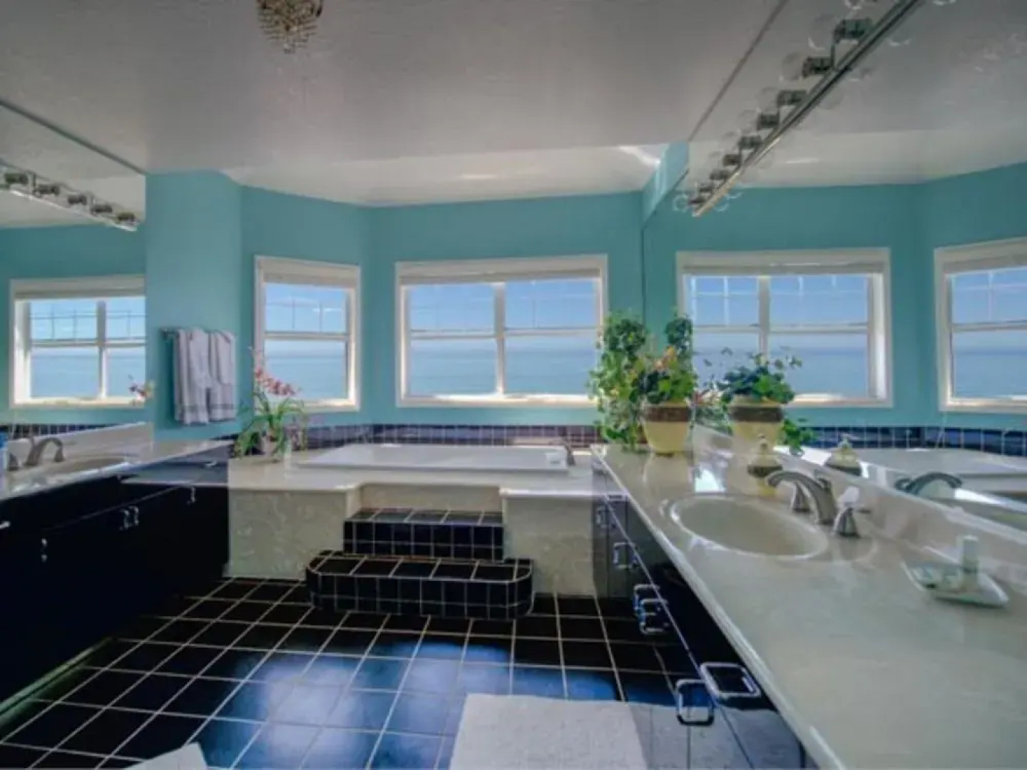 Luxury Beachfront Oasis With Private Pool - Btr 53777