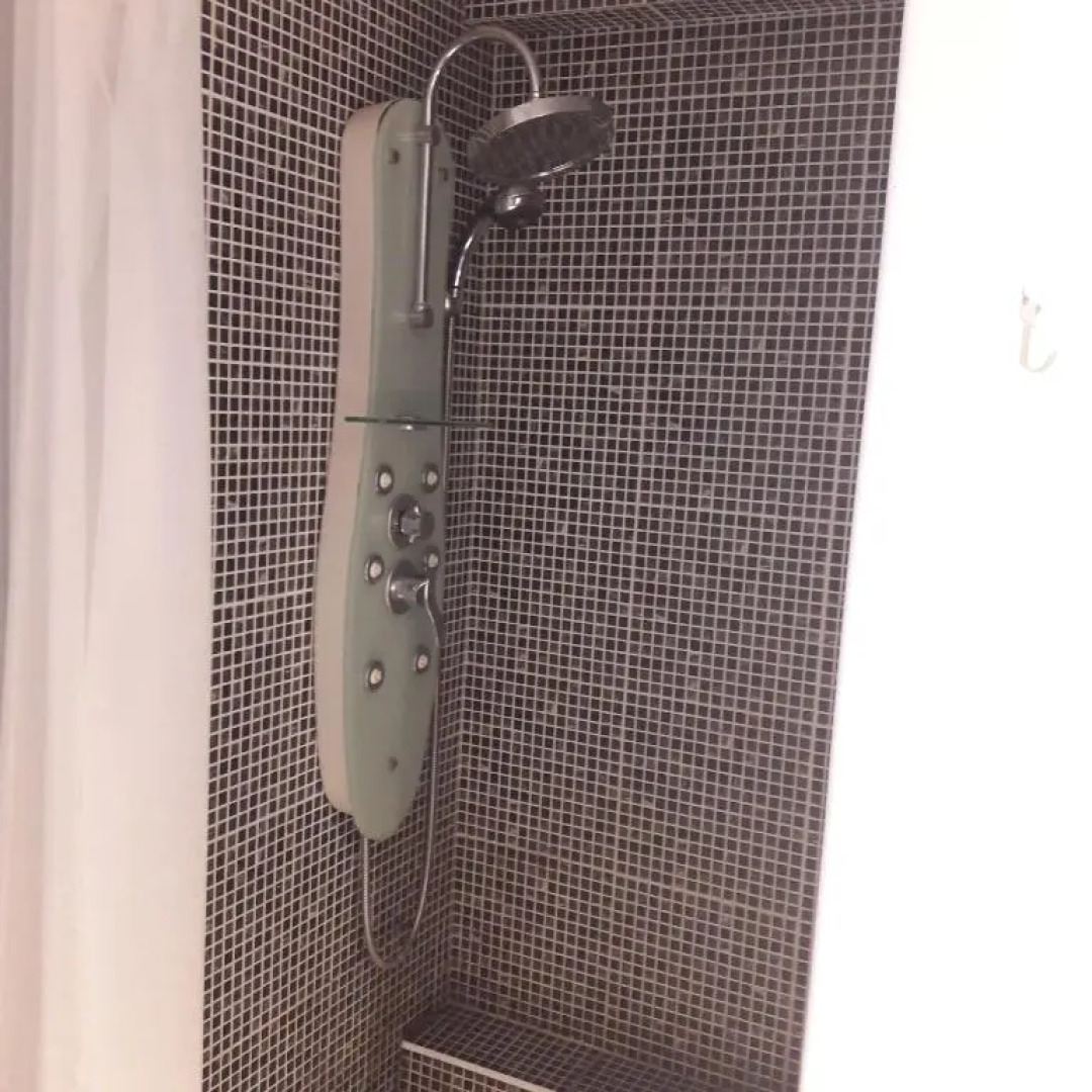 Studio dans maison avec parking