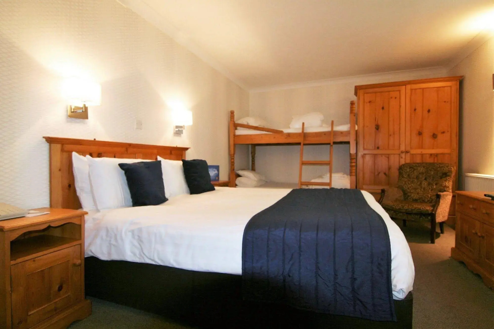 Quayside Hotel