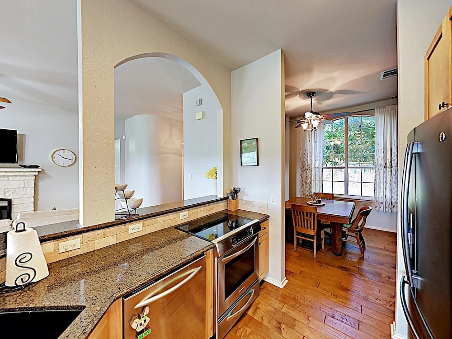 10807 Dripping Springs - 3 Br Home