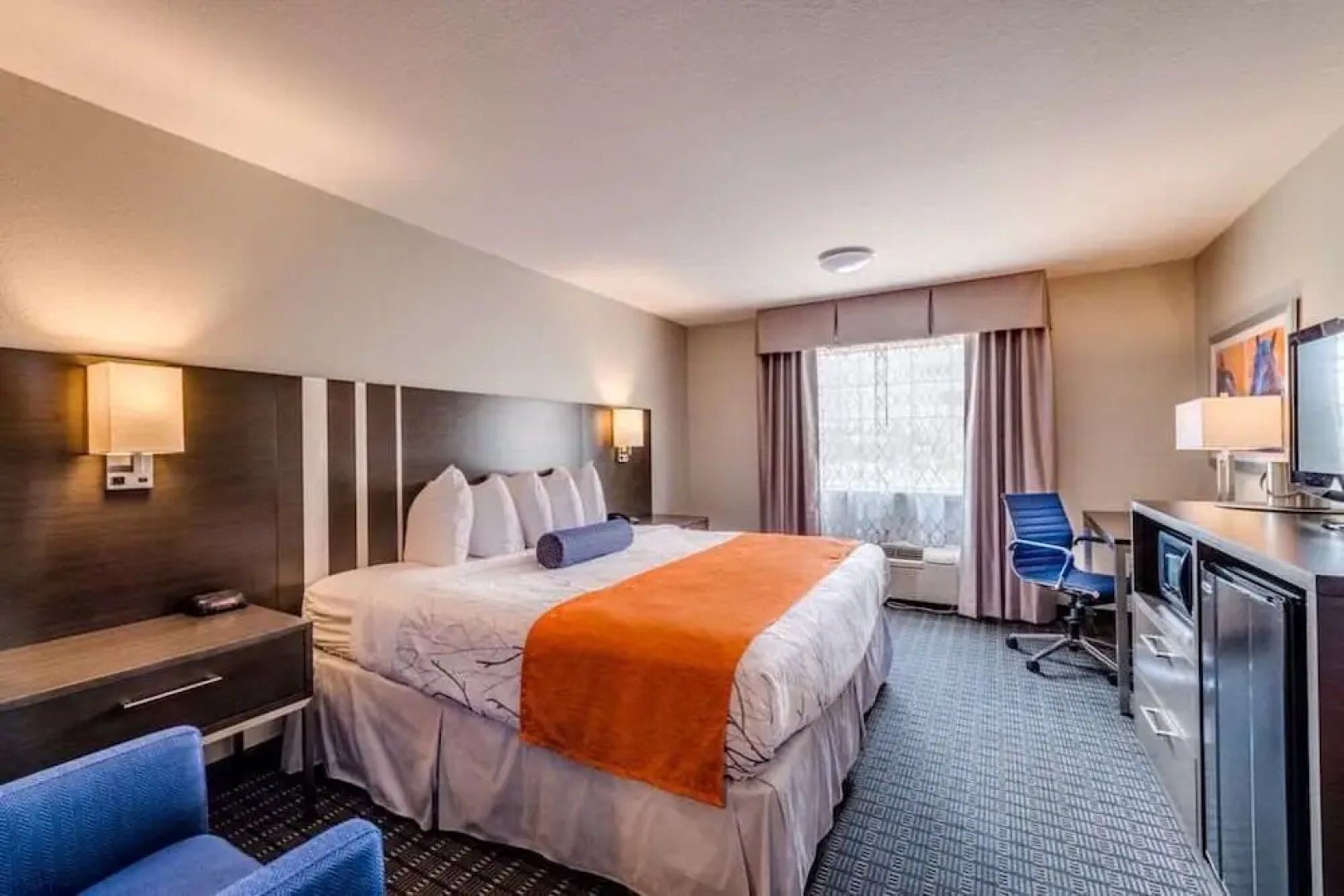 GuestHouse Inn & Suites Lexington