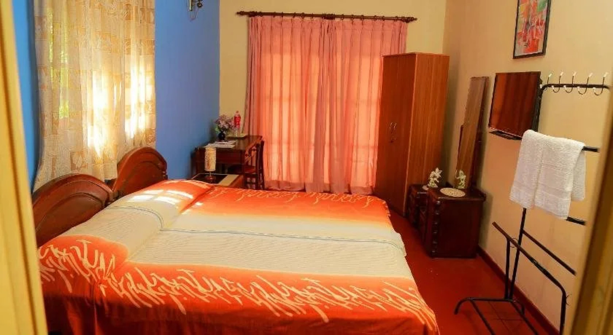 Holiday Nest Bed and Breakfast