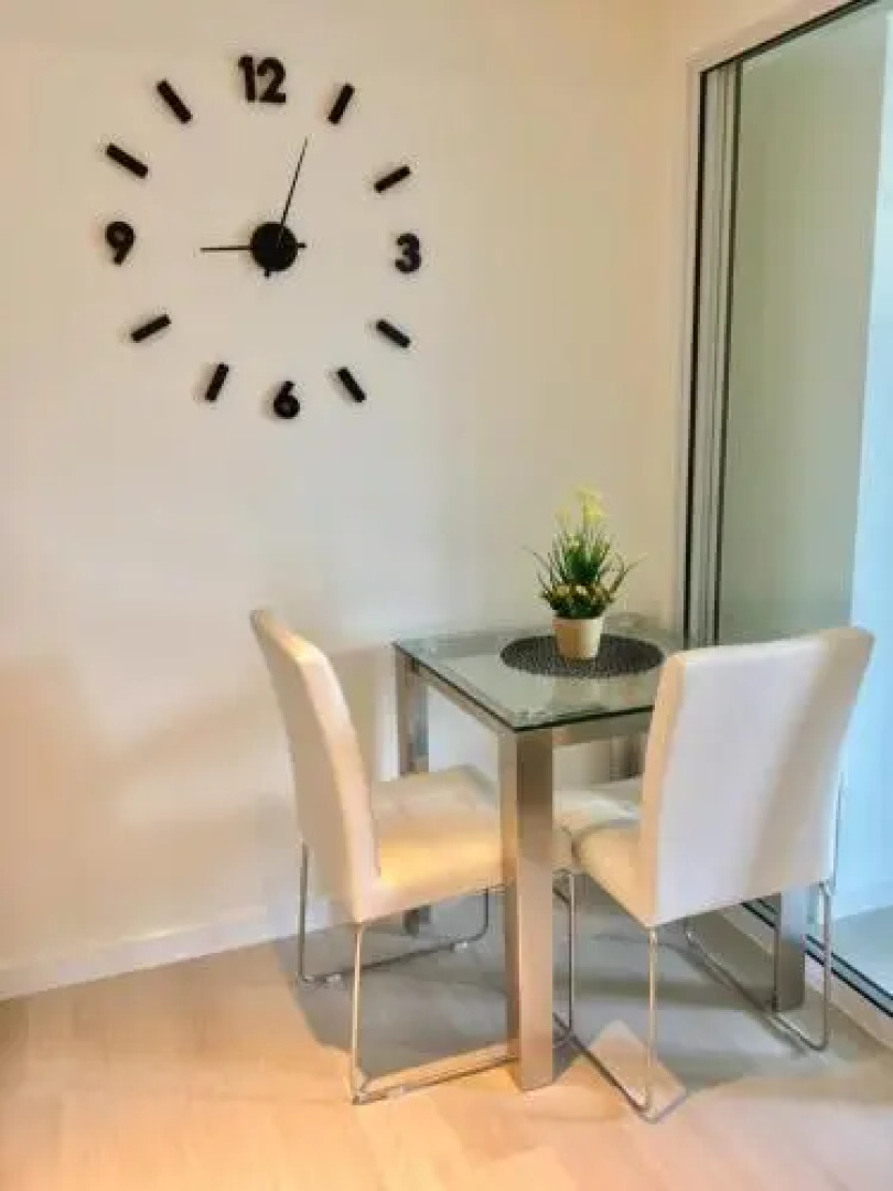 Cozy 1BR w/ Balcony at AZURE