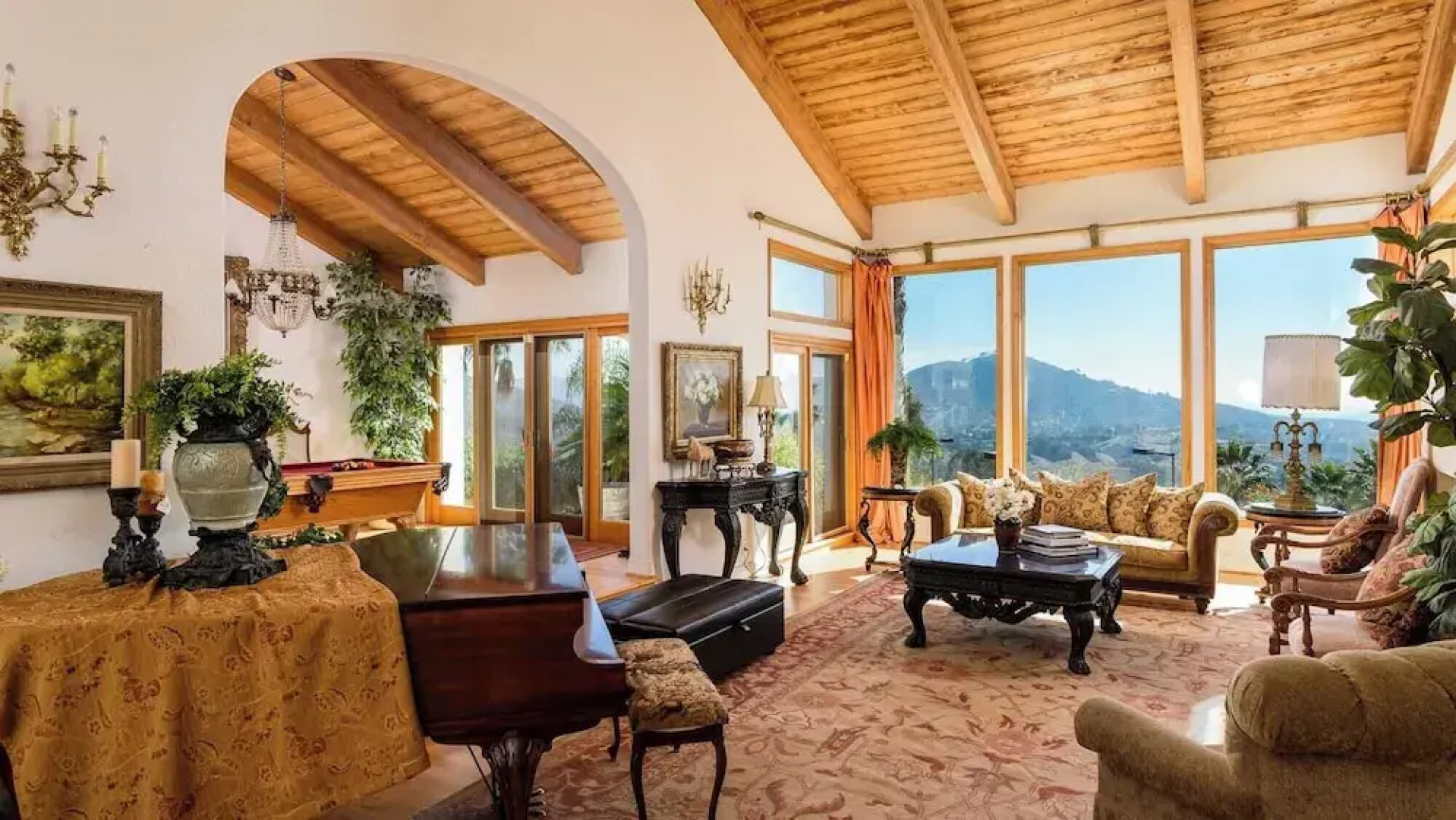 Two Estates w/ Pools, Hot Tubs, Game Rooms, Valley Views & Tennis Court Near Beaches & Wineries