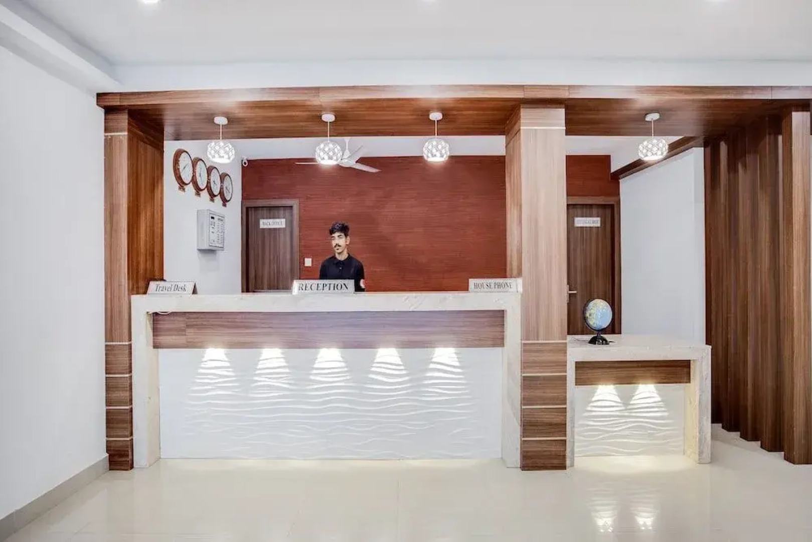 Capital O 60558 Hotel Midhuna International