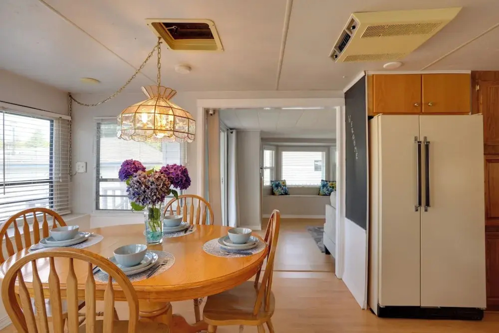 1 Mi to Birch Bay SP! Cozy Cabin w/ Pool Access