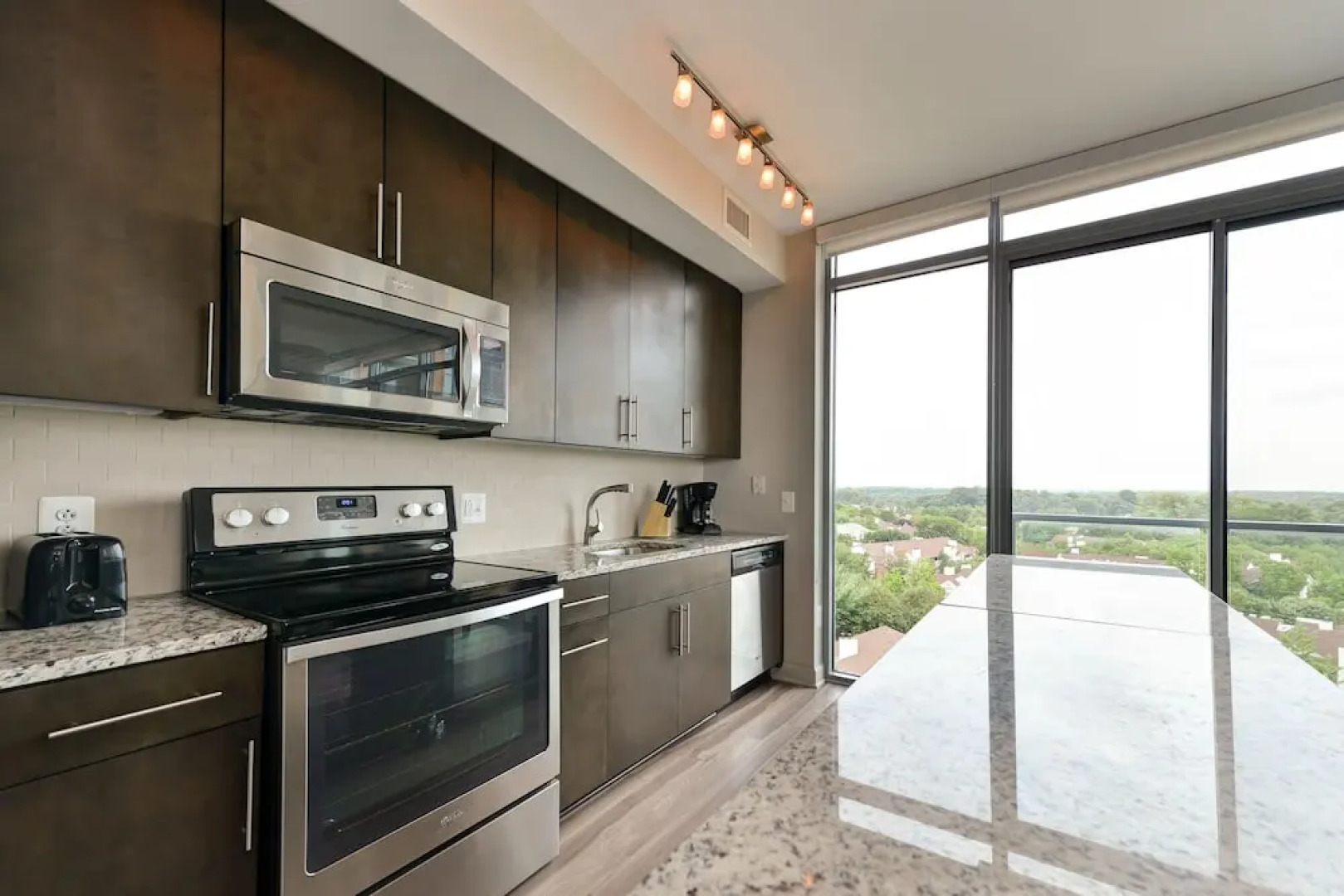 Ovation at Park Crest by Bridgestreet