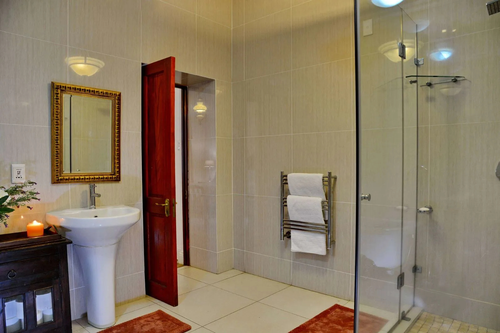 Val du Charron Wine and Leisure Estate Guesthouse