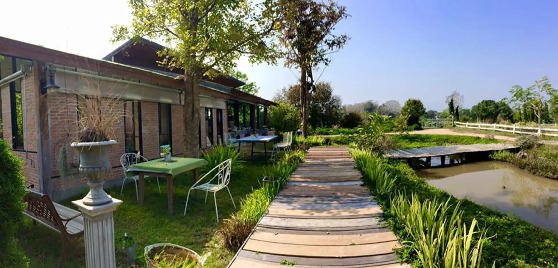 Romance Another Story in Pai