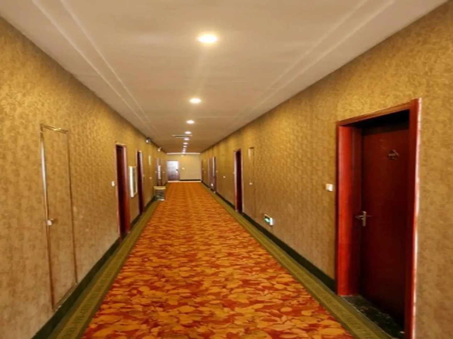 GreenTree Inn Inner Mongolia WuLanChaBu Jining District Futaiyuyuan Express Hotel