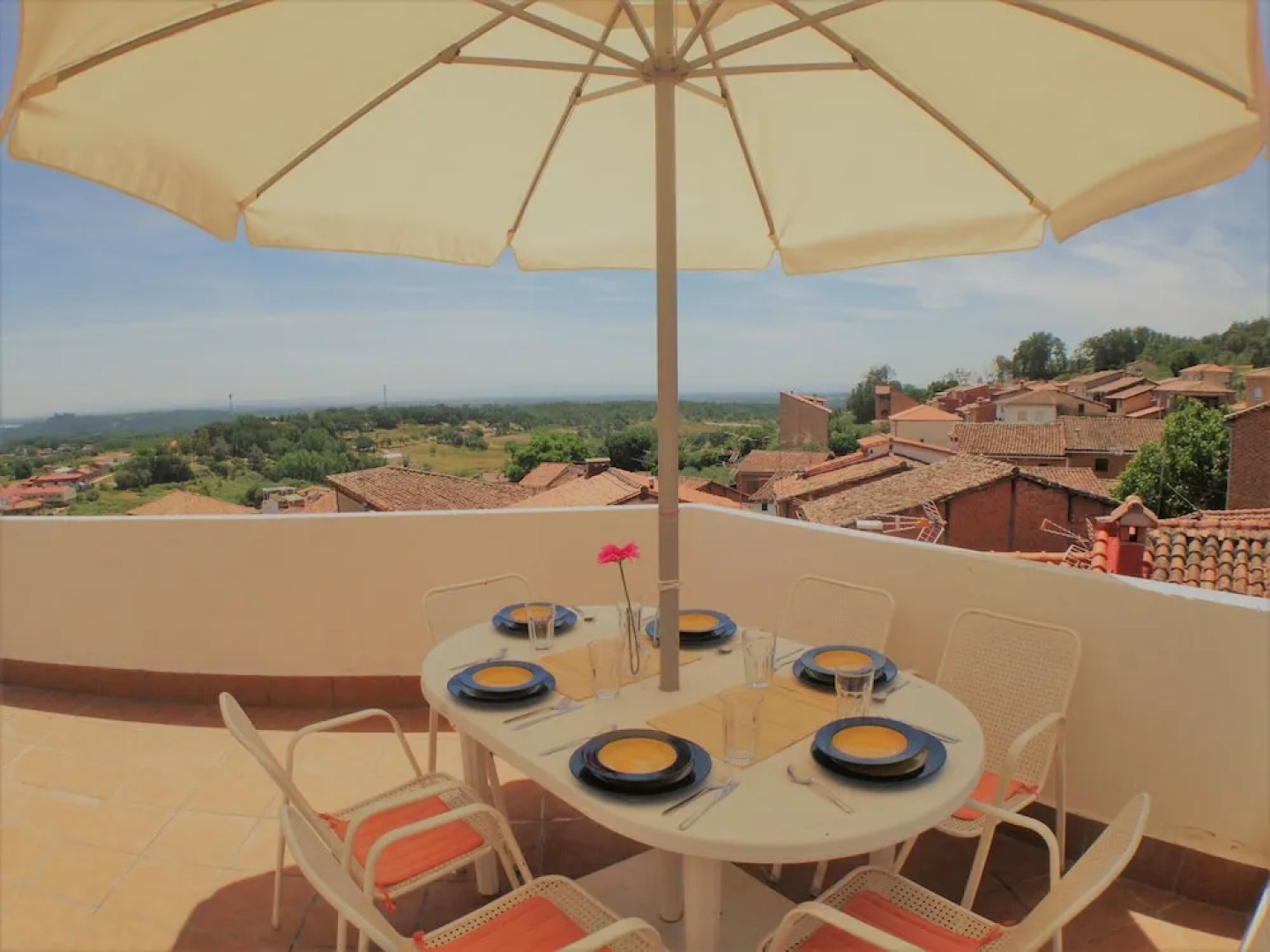 Apartamentos Turísticos La Golondrina