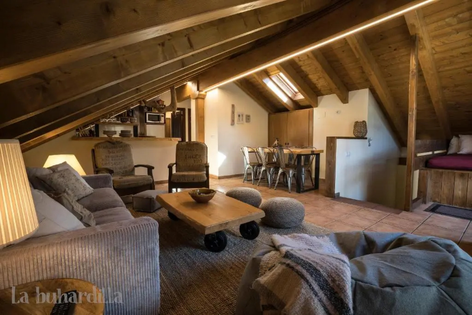 Abadía de Montenartró Apartamentos