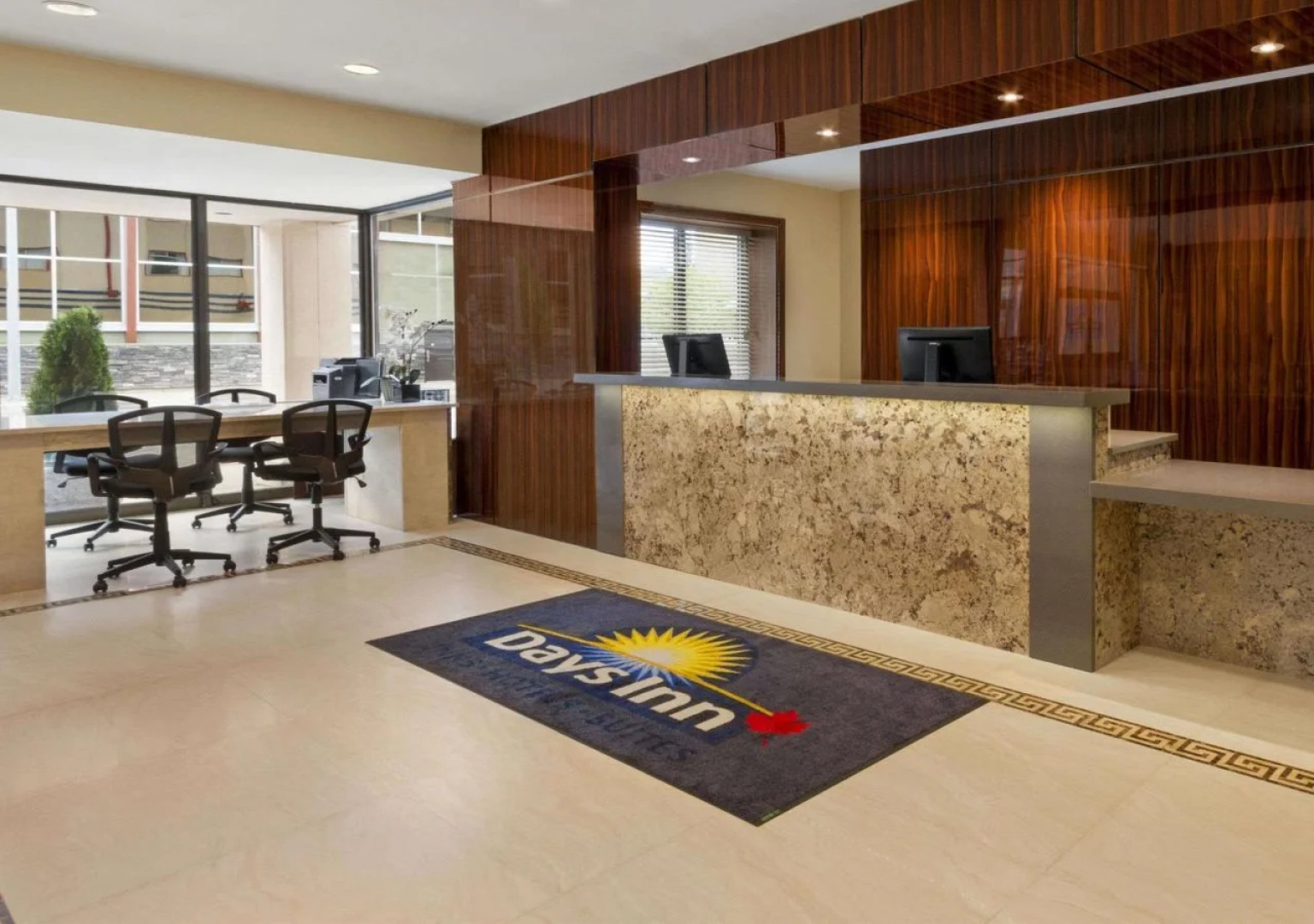 Days Inn - Prince George