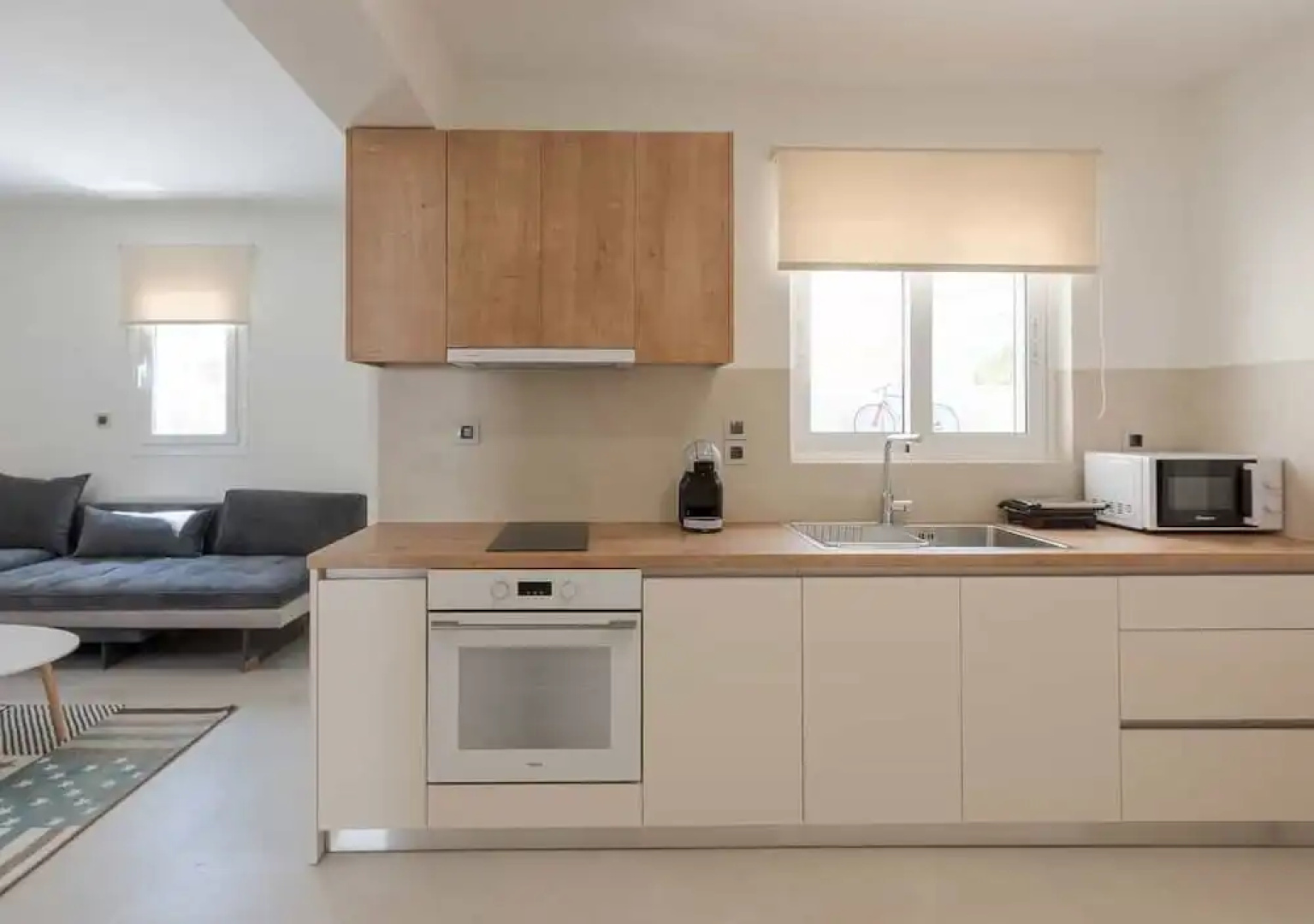 Costa Vasia Suites & Apartments