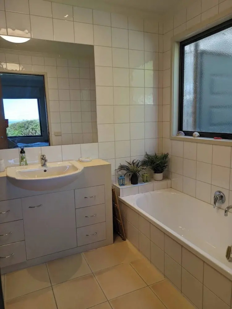 Fairhaven Beach House With Ocean Views and Tranquil Setting