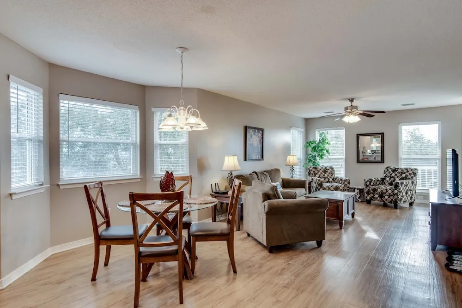 Summer Palace A 2 Bedroom Duplex by RedAwning