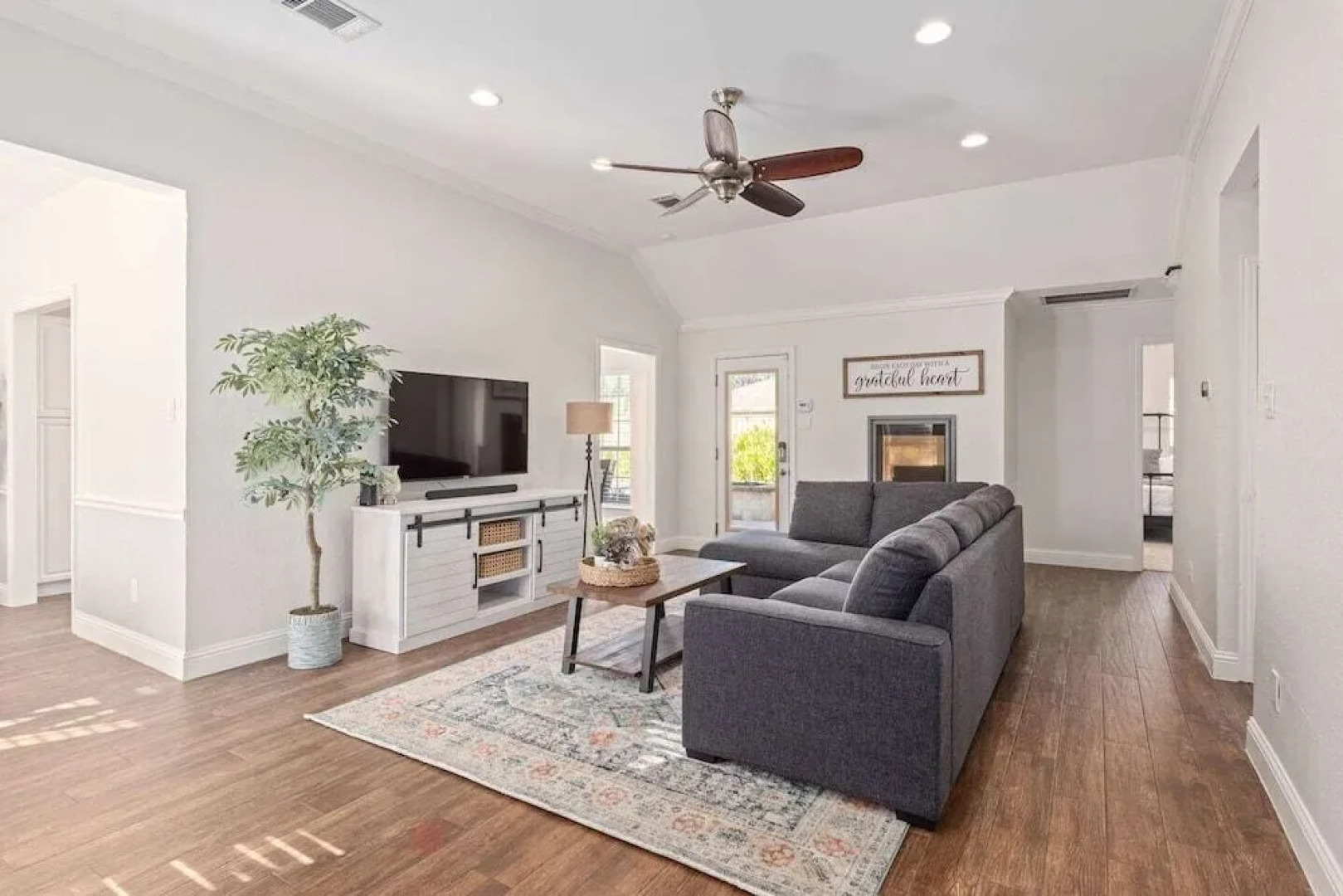 Home Pool 15 Minutes from DFW Airport