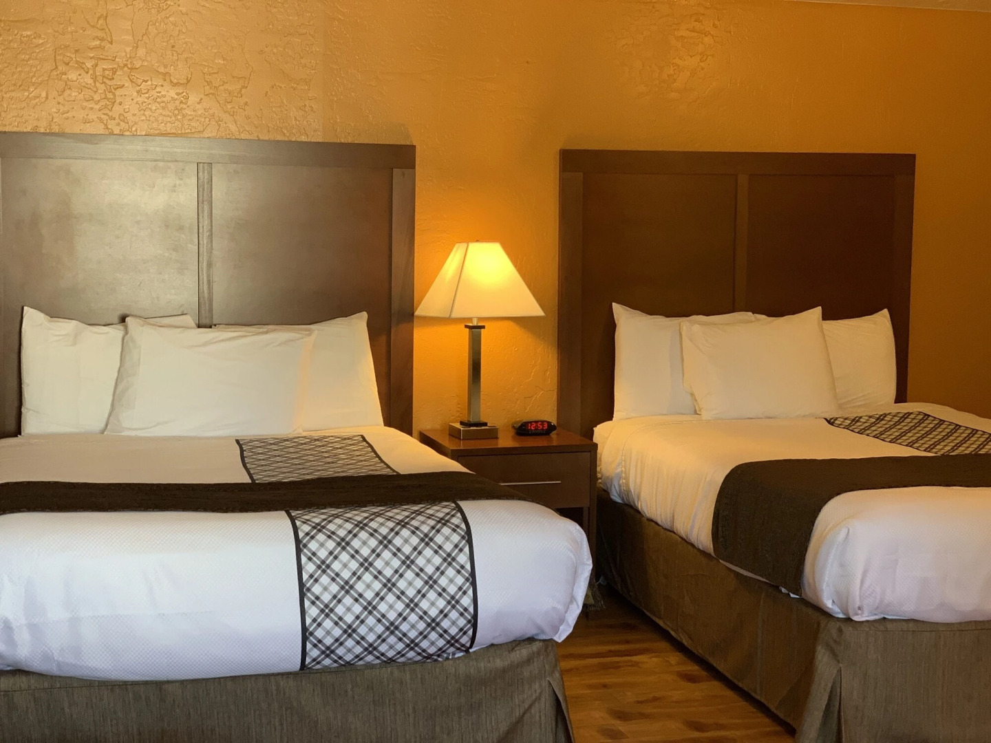 Red Carpet Inn Medford