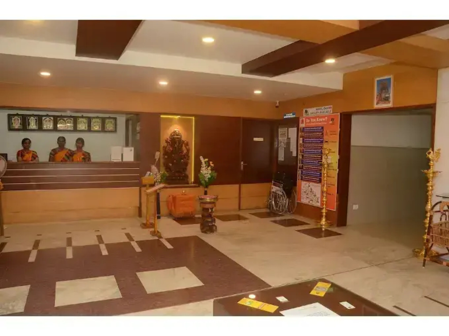 Hotel Kanakabhishegam