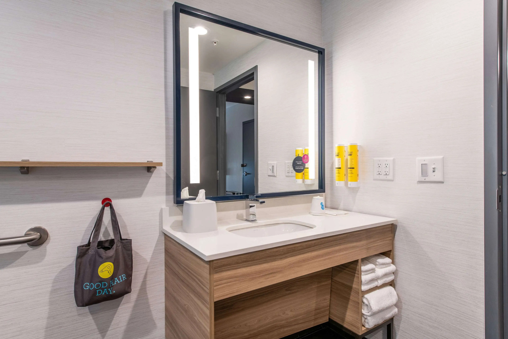 Tru by Hilton Fayetteville I-95, NC