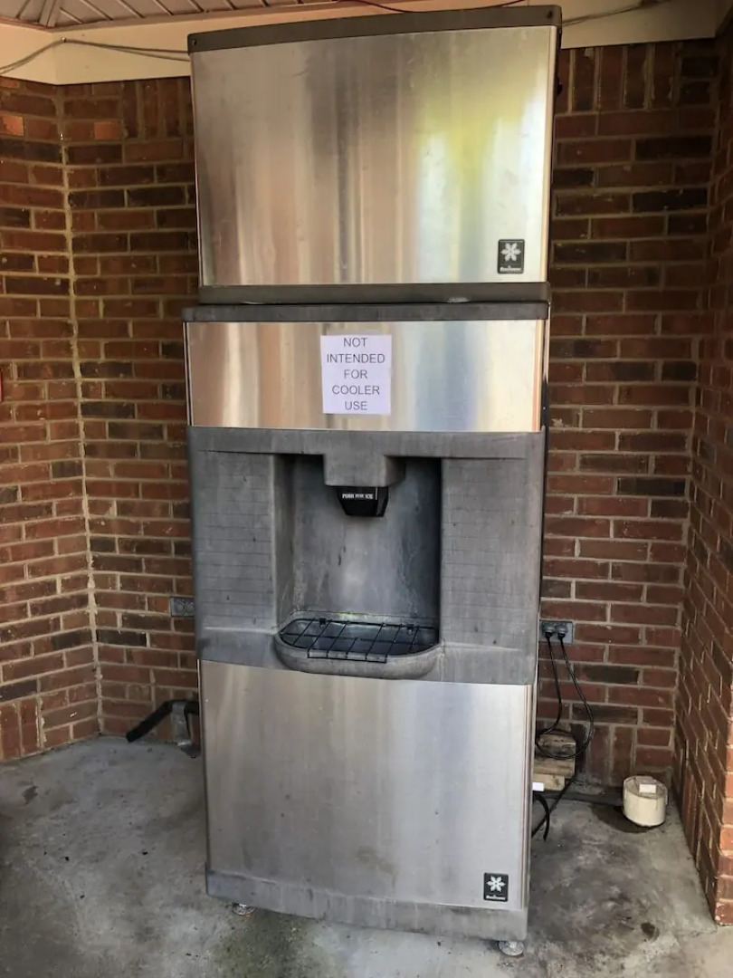 The Tompkinsville Inn