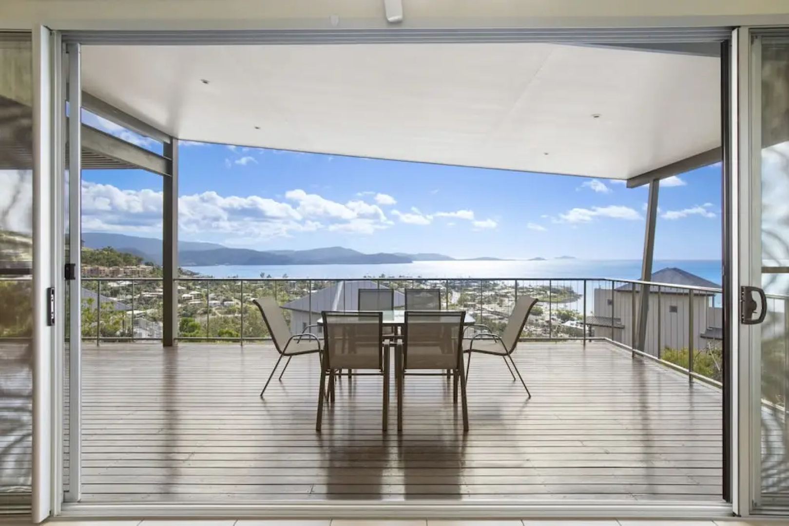 Whitsunday Views - Airlie Beach
