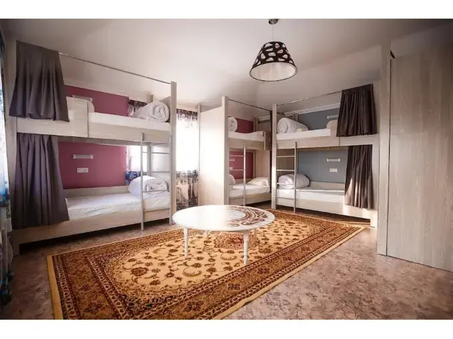 Mountain Road Hostel