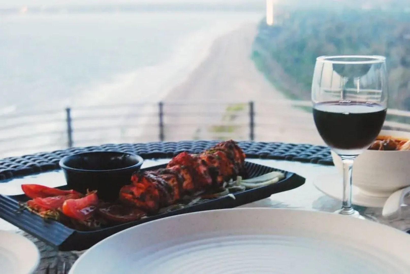 Kohinoor Samudra Beach Resort