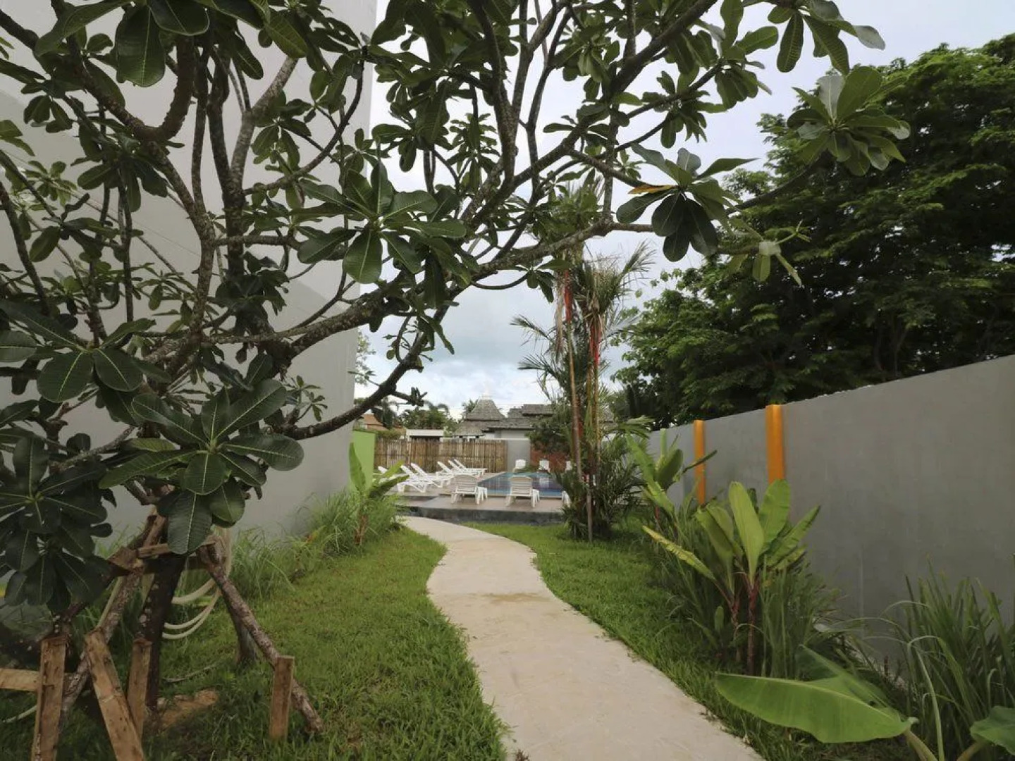 Nida Rooms Turquoise Saiyuan Naiharn