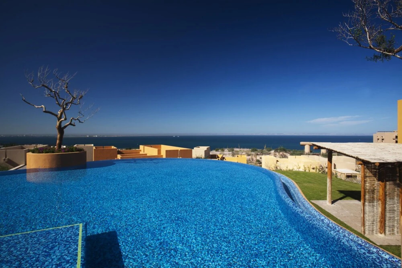 Puerta Cortes Residences: Las Colinas