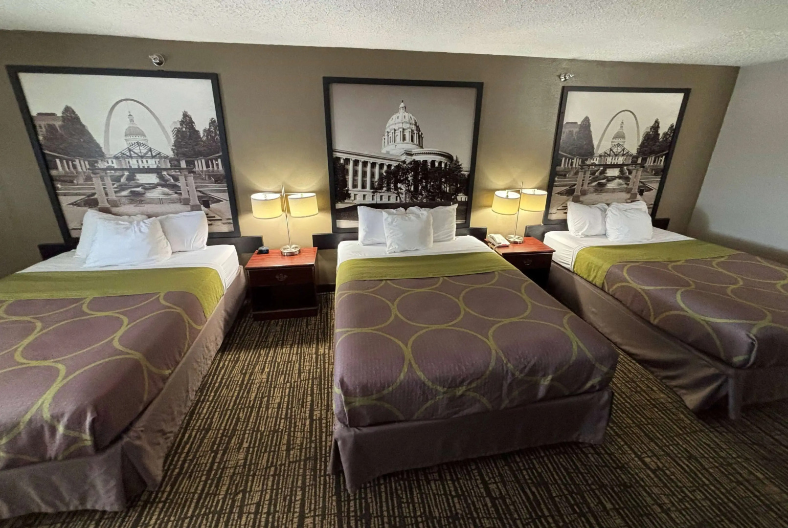 Super 8 by Wyndham Jerseyville