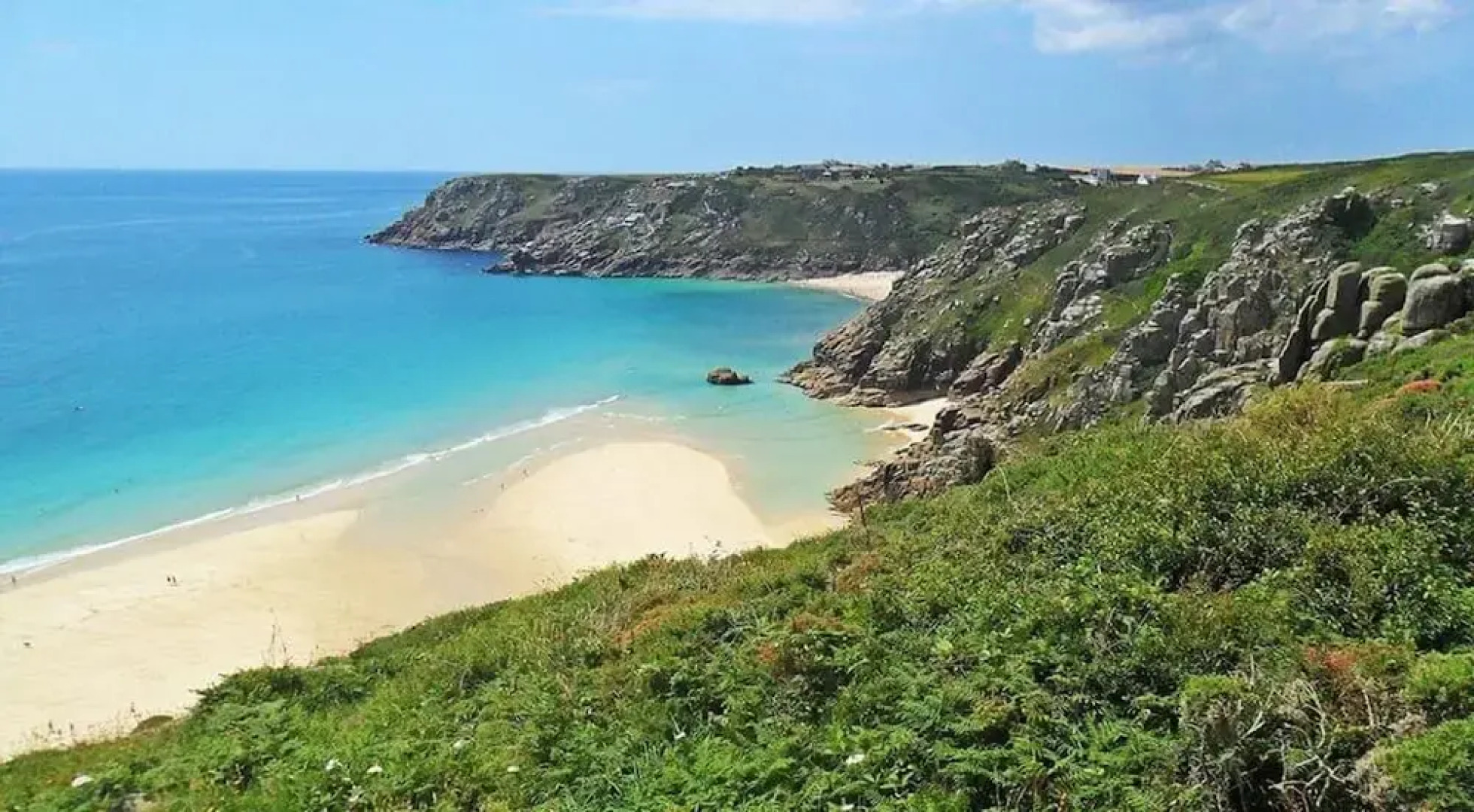 Kitty Unique 60s Caravan set in Pretty Garden