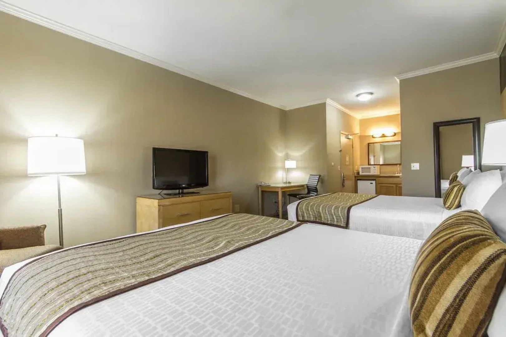 Best Western Plus Dixon Davis