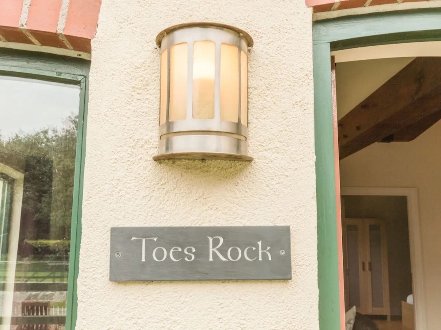 Toes Rock